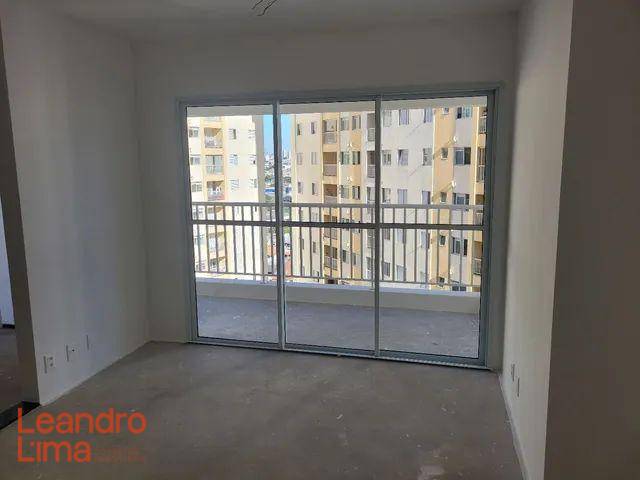 Apartamento à venda com 3 quartos, 75m² - Foto 2