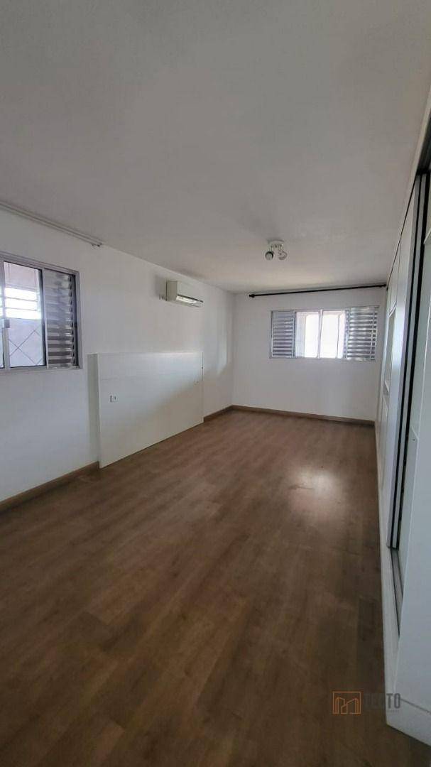 Casa à venda com 2 quartos, 250m² - Foto 9