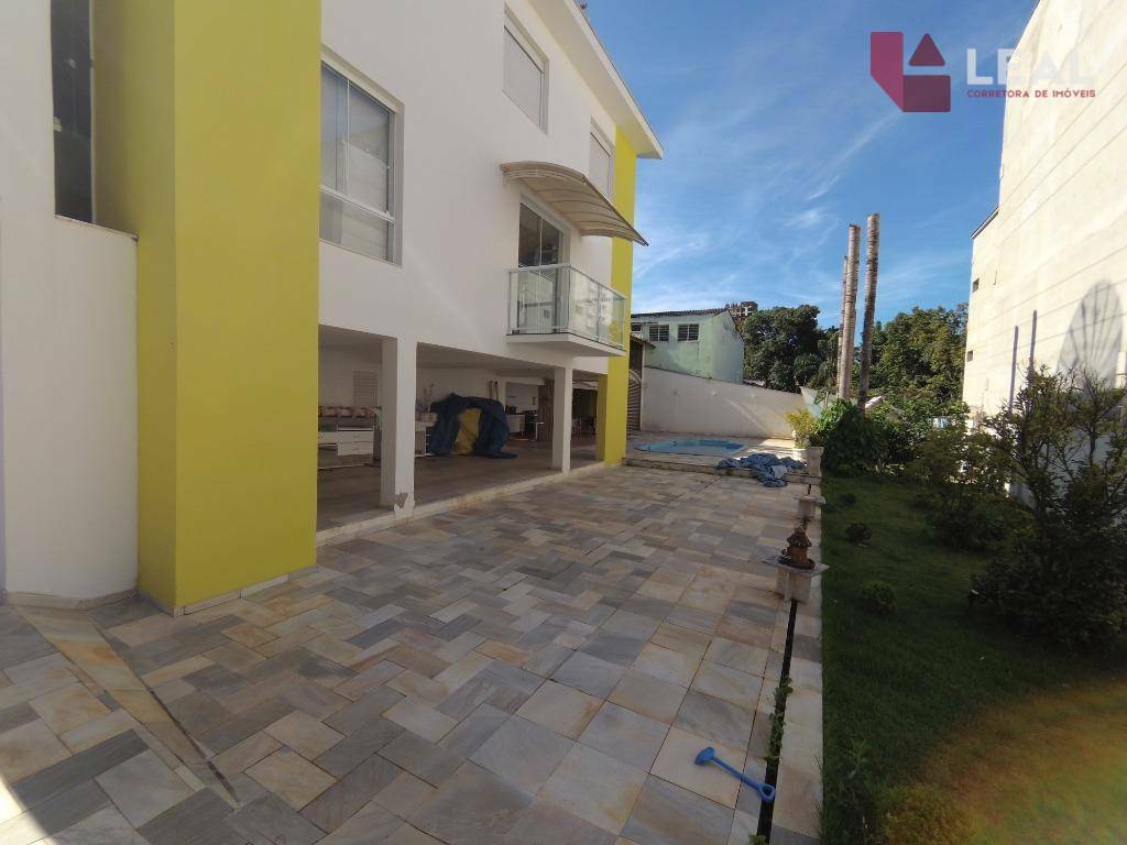 Casa à venda com 5 quartos, 340m² - Foto 33