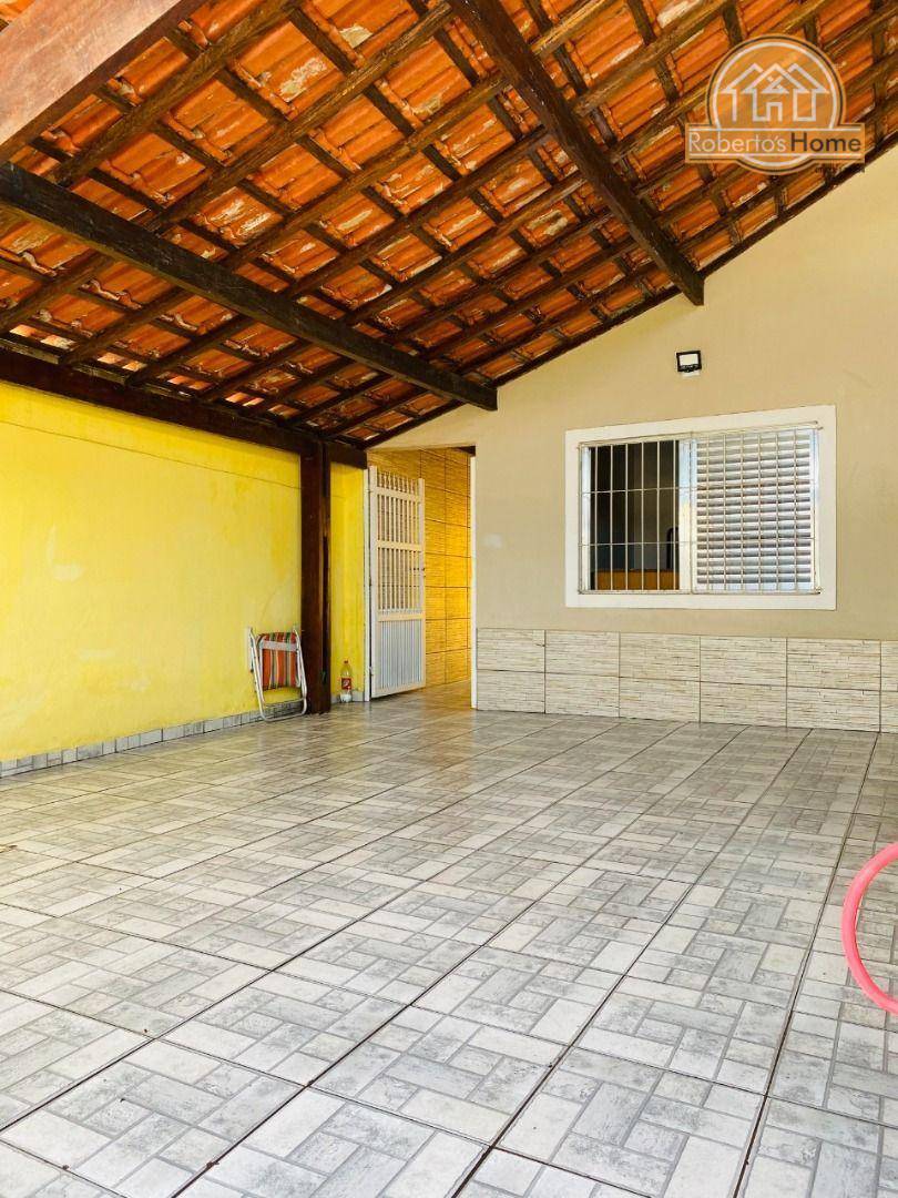 Casa à venda com 3 quartos, 68m² - Foto 1