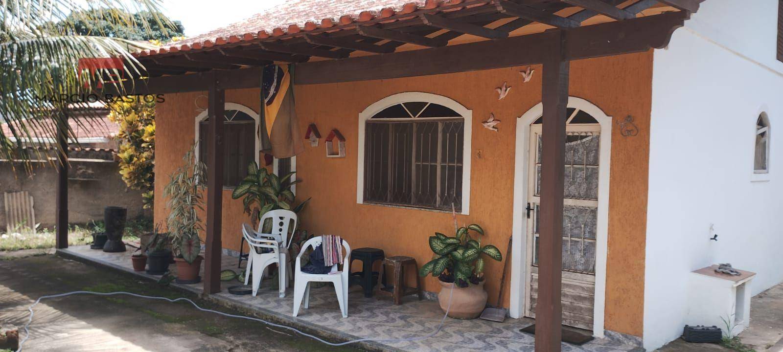 Casa à venda com 2 quartos, 220m² - Foto 1