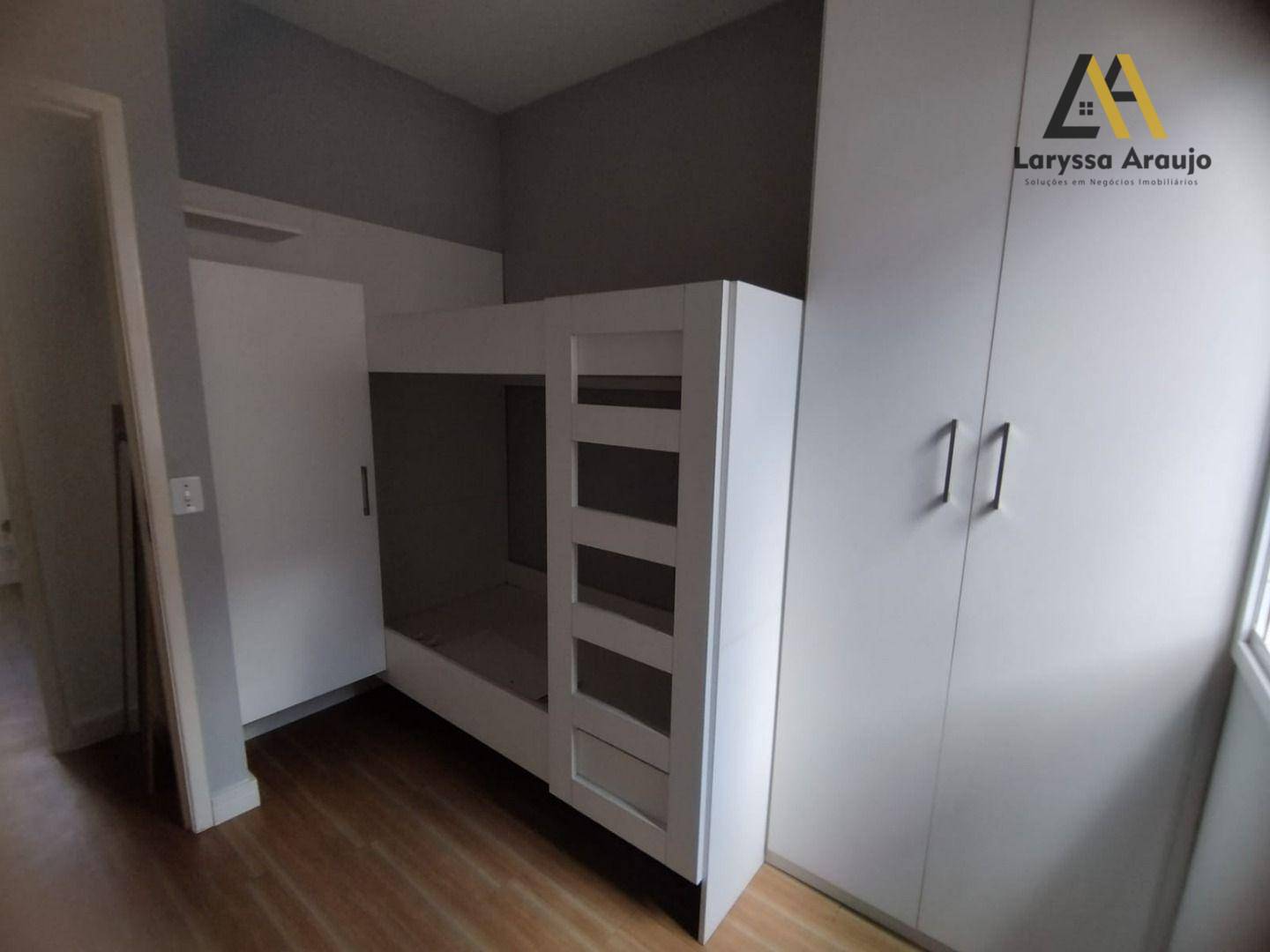 Casa à venda com 2 quartos, 50m² - Foto 3