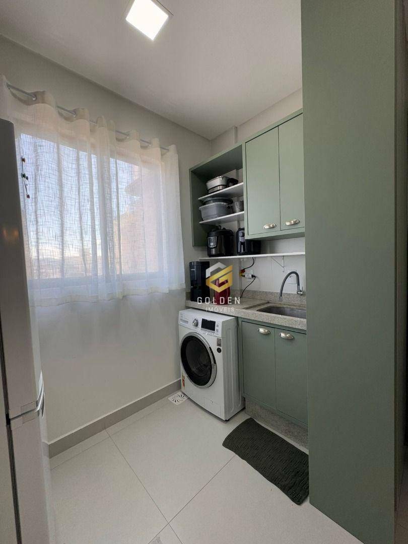 Apartamento à venda com 2 quartos, 75m² - Foto 5