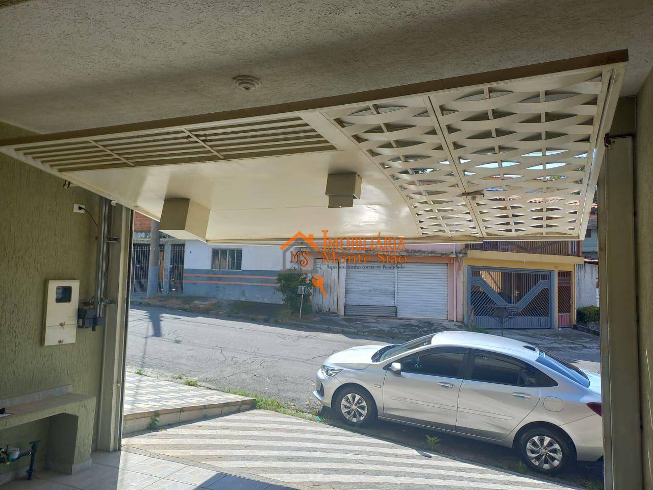 Sobrado à venda com 3 quartos, 184m² - Foto 4