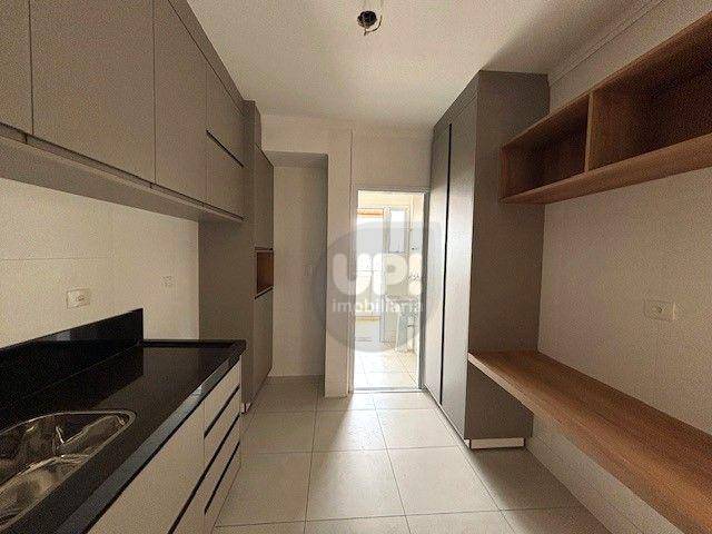 Apartamento à venda com 3 quartos, 98m² - Foto 7