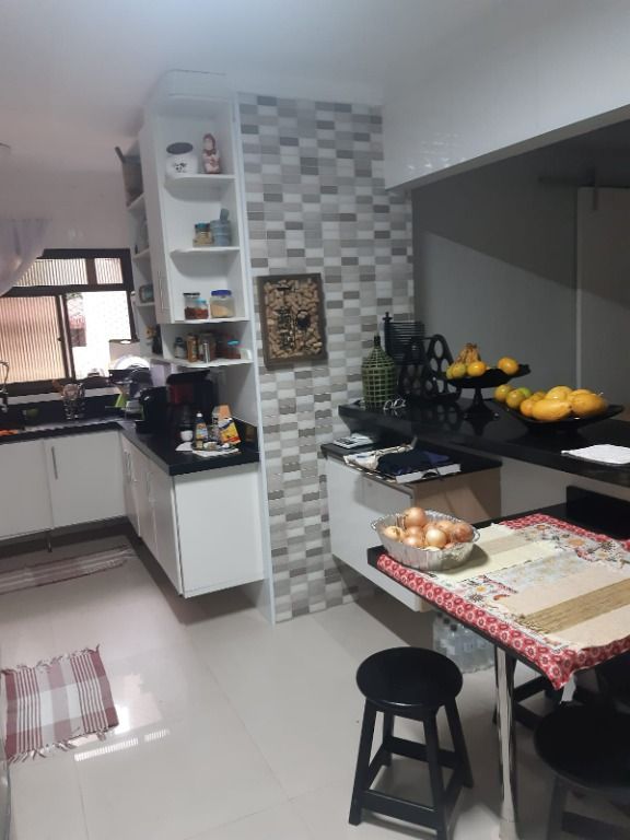 Apartamento à venda com 3 quartos, 130m² - Foto 14