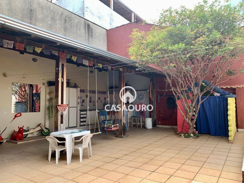 Casa à venda com 4 quartos, 251m² - Foto 36