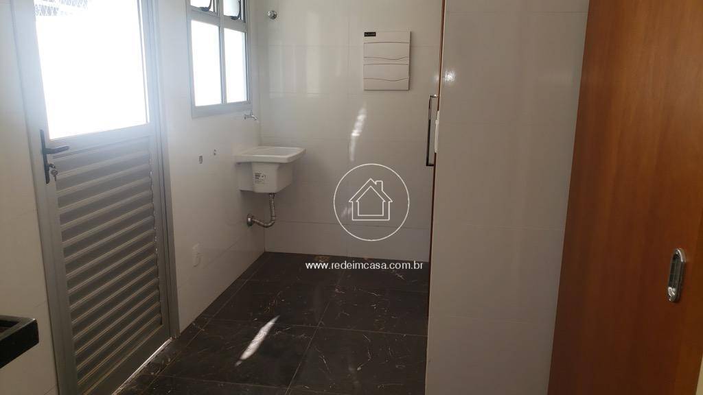 Apartamento à venda com 3 quartos, 106m² - Foto 6