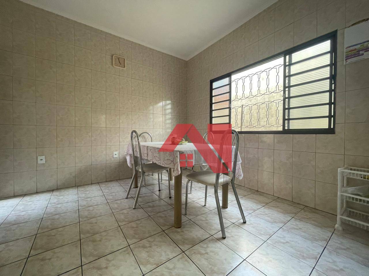 Casa à venda com 4 quartos, 200m² - Foto 13