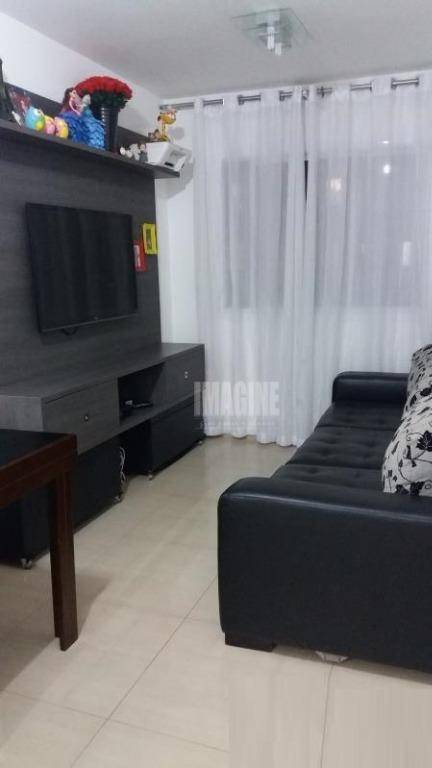 Apartamento à venda com 1 quarto, 33m² - Foto 2