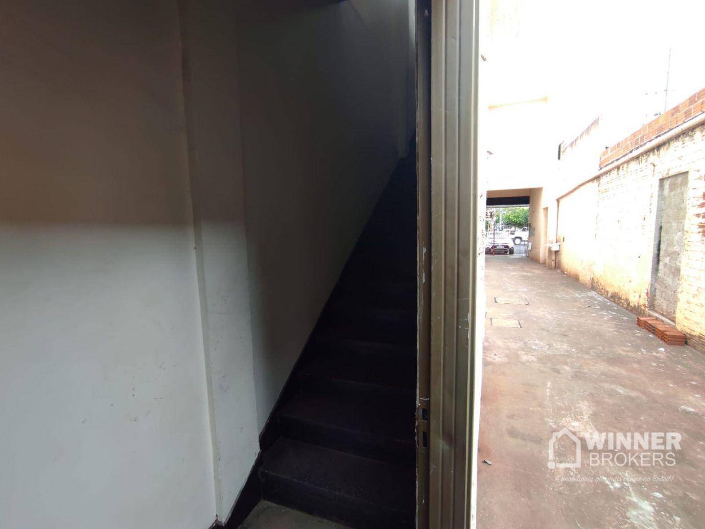 Apartamento para alugar com 3 quartos, 102m² - Foto 4