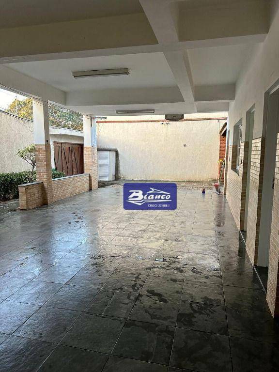 Sobrado à venda e aluguel com 3 quartos, 399m² - Foto 19