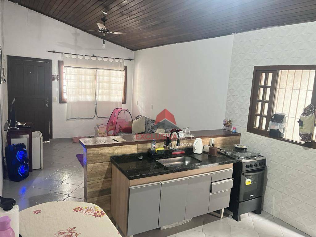 Casa à venda com 2 quartos, 105m² - Foto 3