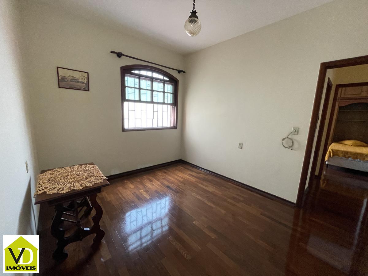 Casa à venda com 3 quartos, 200m² - Foto 10