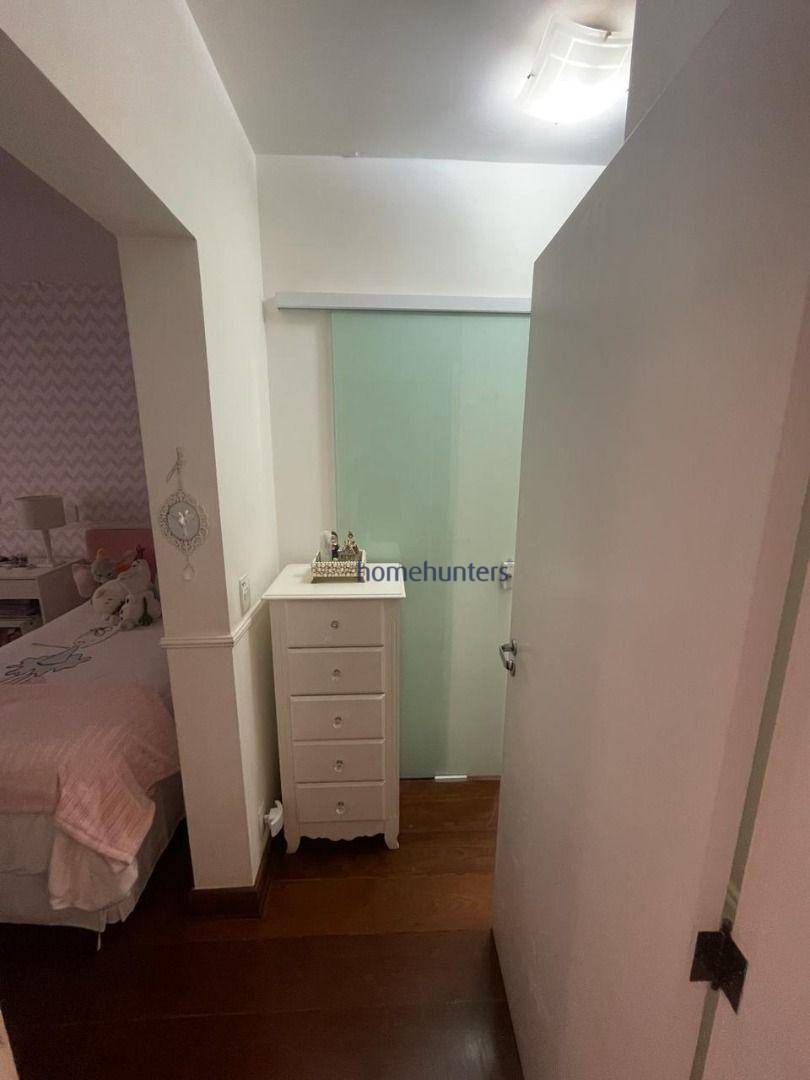 Apartamento à venda com 3 quartos, 184m² - Foto 24