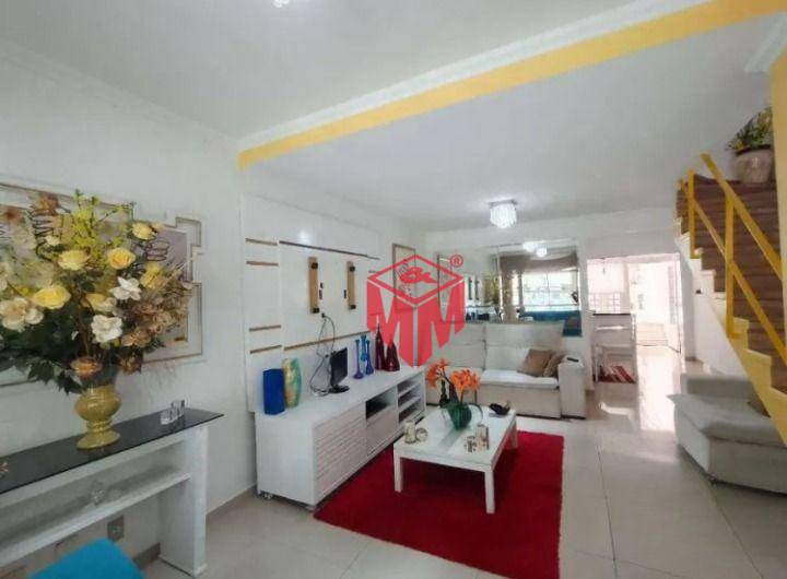 Casa à venda com 2 quartos, 125m² - Foto 1