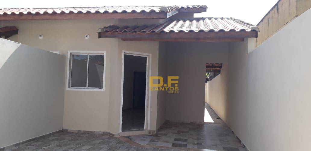 Casa à venda com 2 quartos, 65m² - Foto 1