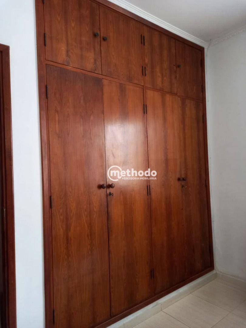 Casa à venda com 3 quartos, 245m² - Foto 15