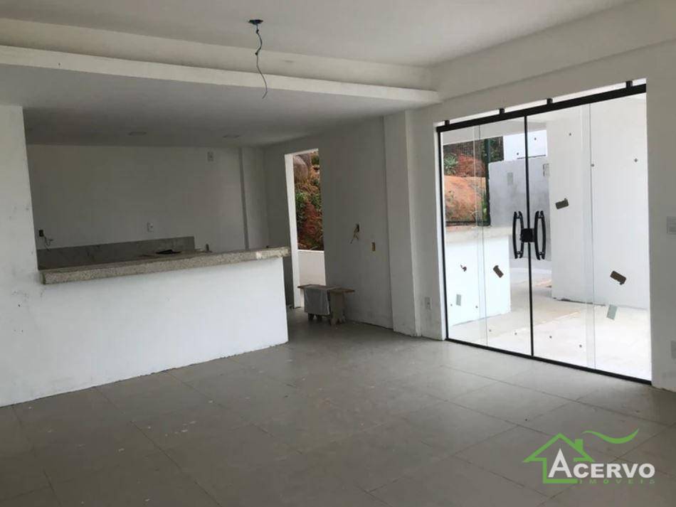 Casa de Condomínio à venda com 3 quartos, 215m² - Foto 11