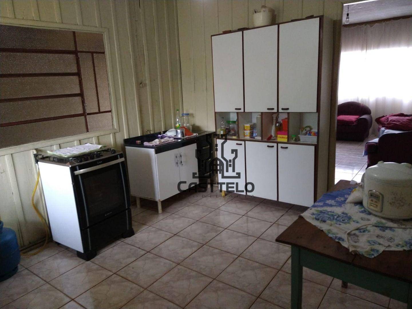 Casa à venda com 5 quartos, 80m² - Foto 3