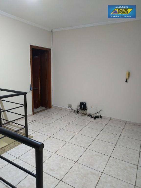 Casa à venda com 4 quartos, 180m² - Foto 8