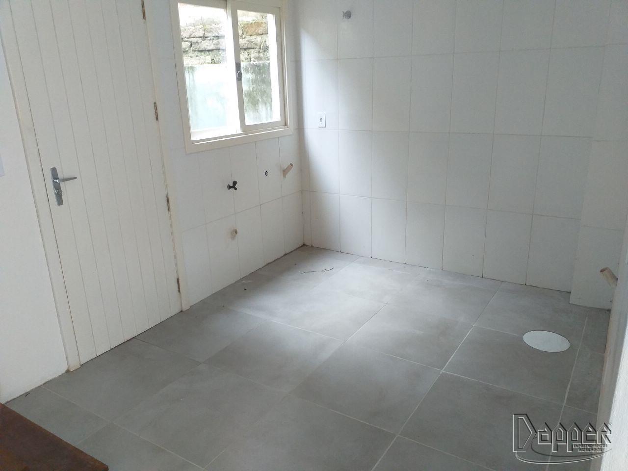 Casa à venda com 2 quartos, 71m² - Foto 3