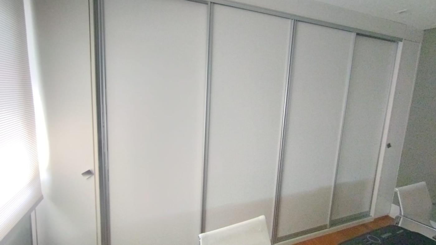 Apartamento para alugar com 3 quartos, 207m² - Foto 10