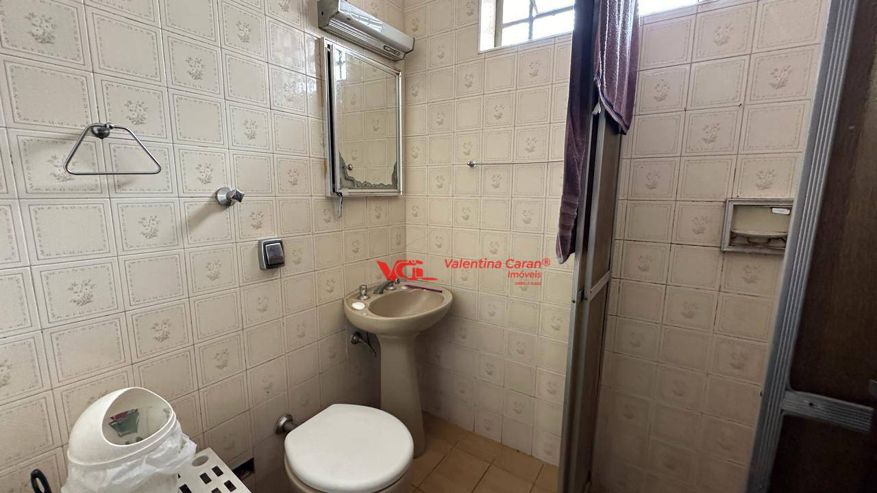 Casa à venda com 4 quartos, 220m² - Foto 10