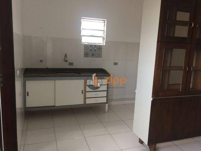 Apartamento para alugar com 2 quartos, 75m² - Foto 3