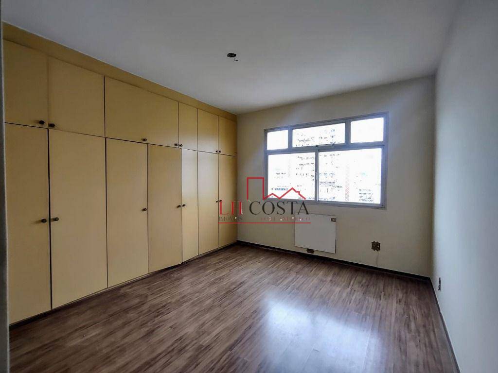 Apartamento à venda com 3 quartos, 135m² - Foto 9