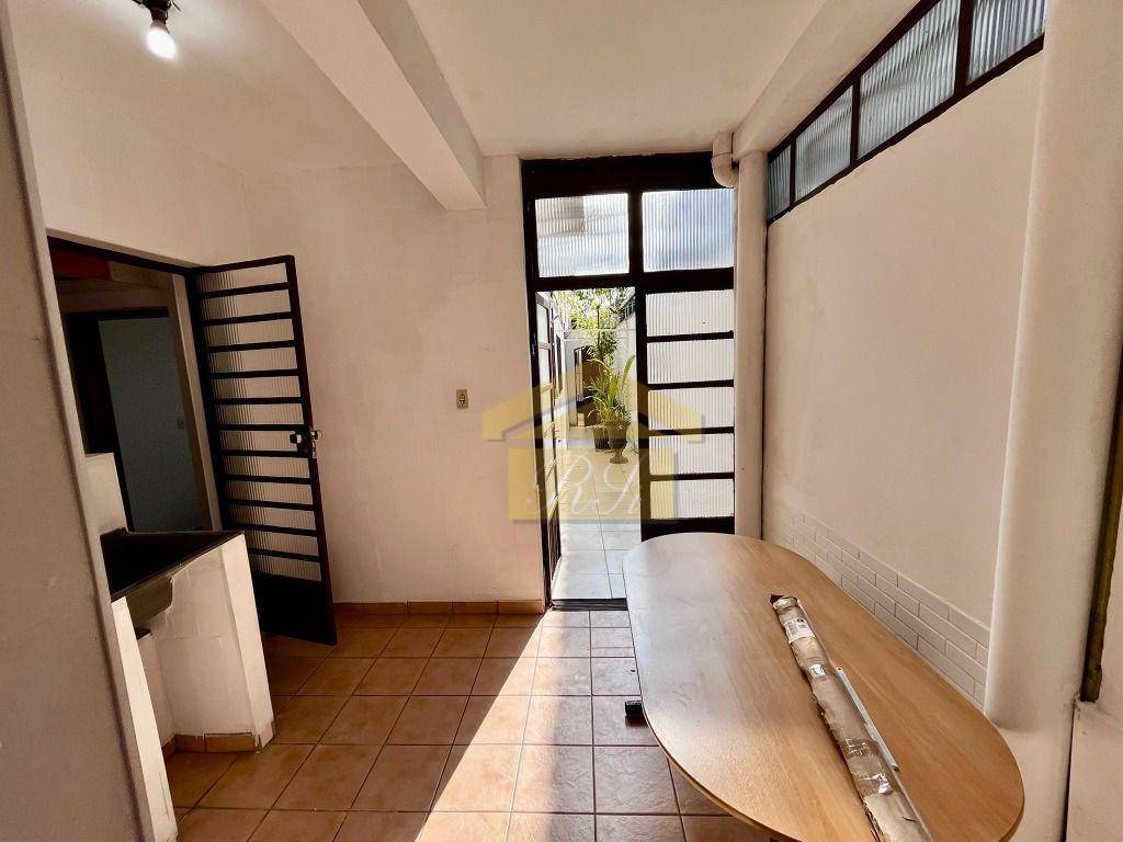Sobrado à venda e aluguel com 4 quartos, 220m² - Foto 19