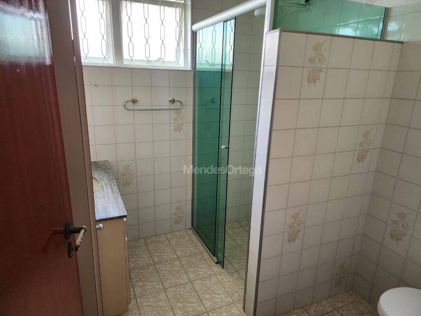 Casa à venda e aluguel com 2 quartos, 185m² - Foto 13