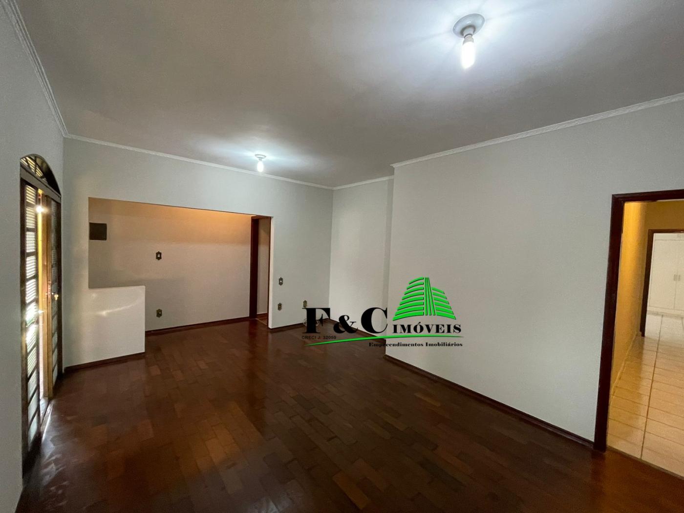 Casa à venda com 3 quartos, 200m² - Foto 16