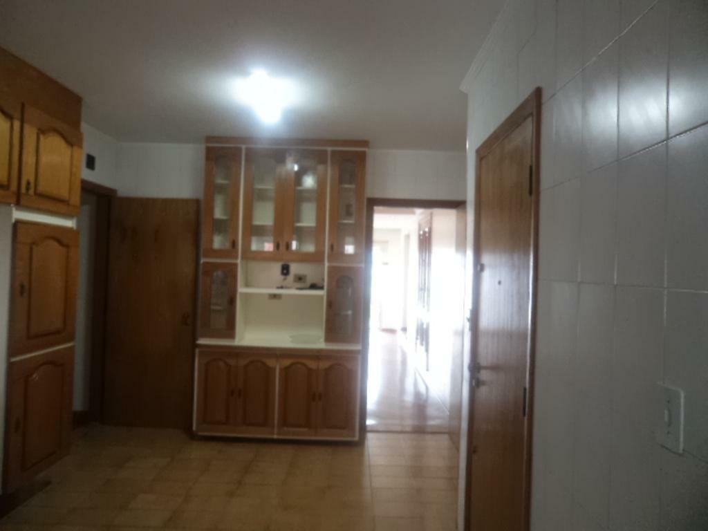 Apartamento à venda com 3 quartos, 150m² - Foto 10