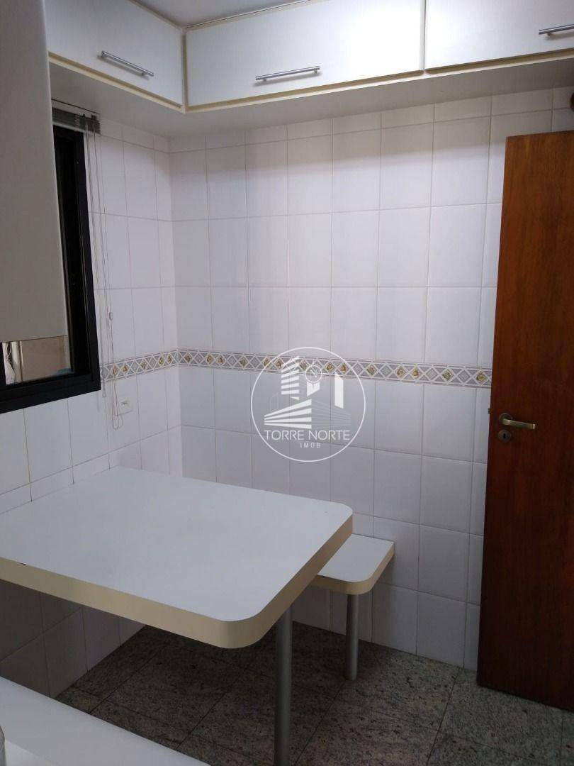 Apartamento à venda com 3 quartos, 127m² - Foto 7