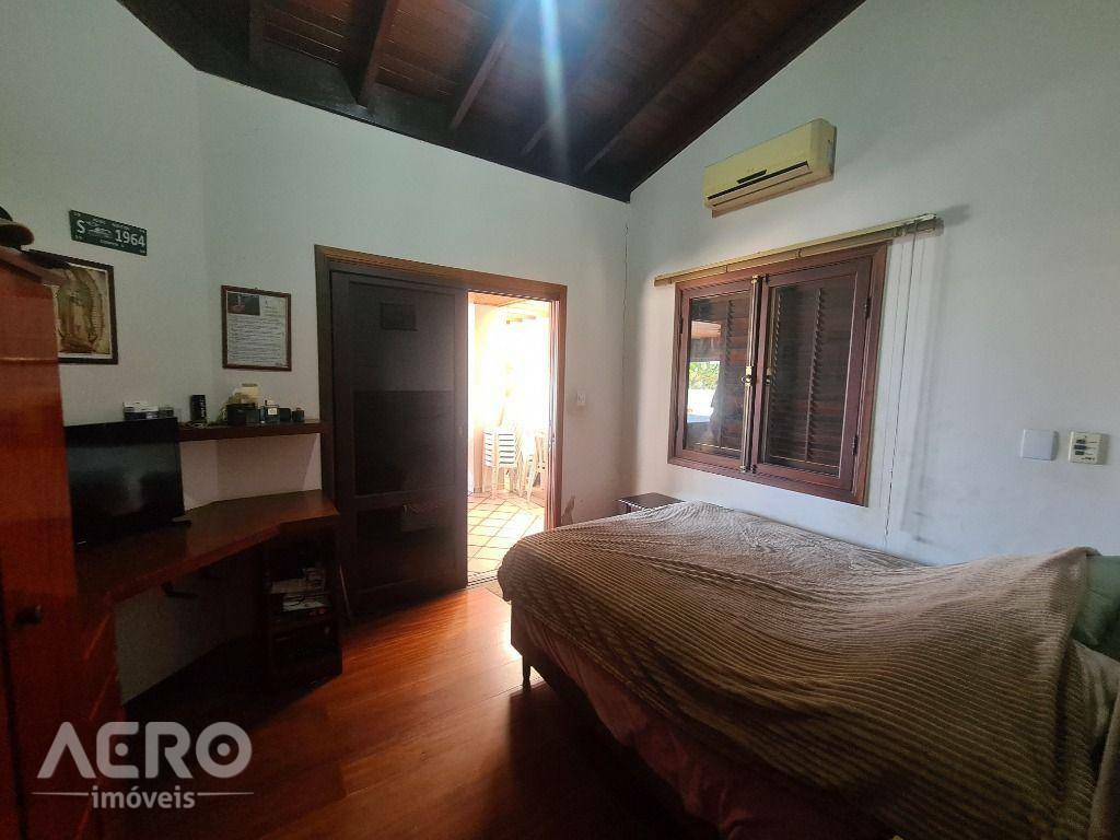 Casa de Condomínio à venda com 4 quartos, 300m² - Foto 25