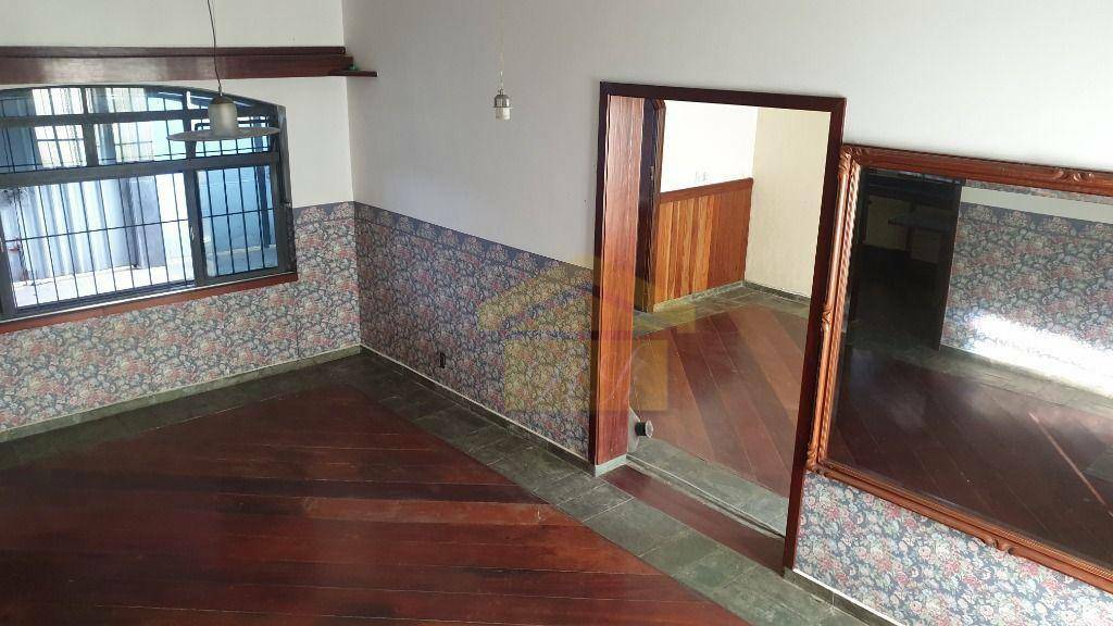 Sobrado à venda e aluguel com 3 quartos, 179m² - Foto 3