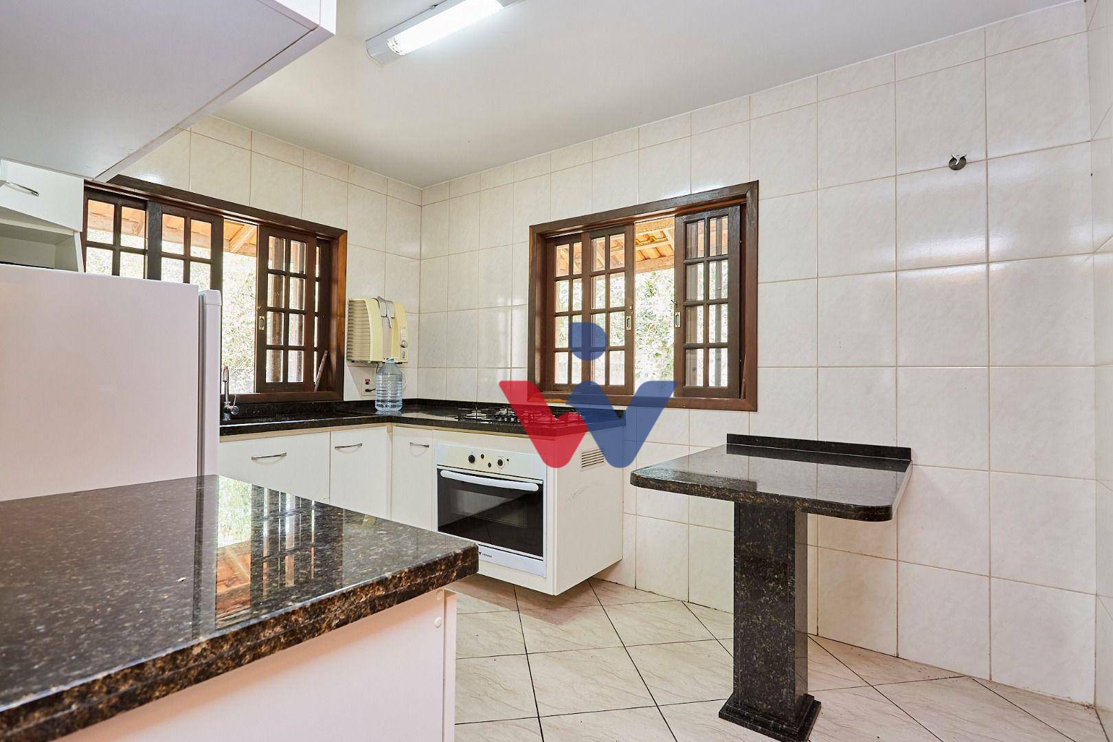 Casa à venda com 4 quartos, 275m² - Foto 18