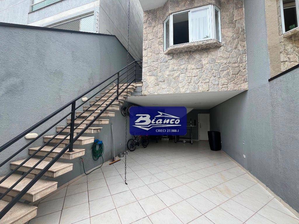 Sobrado à venda com 4 quartos, 190m² - Foto 3