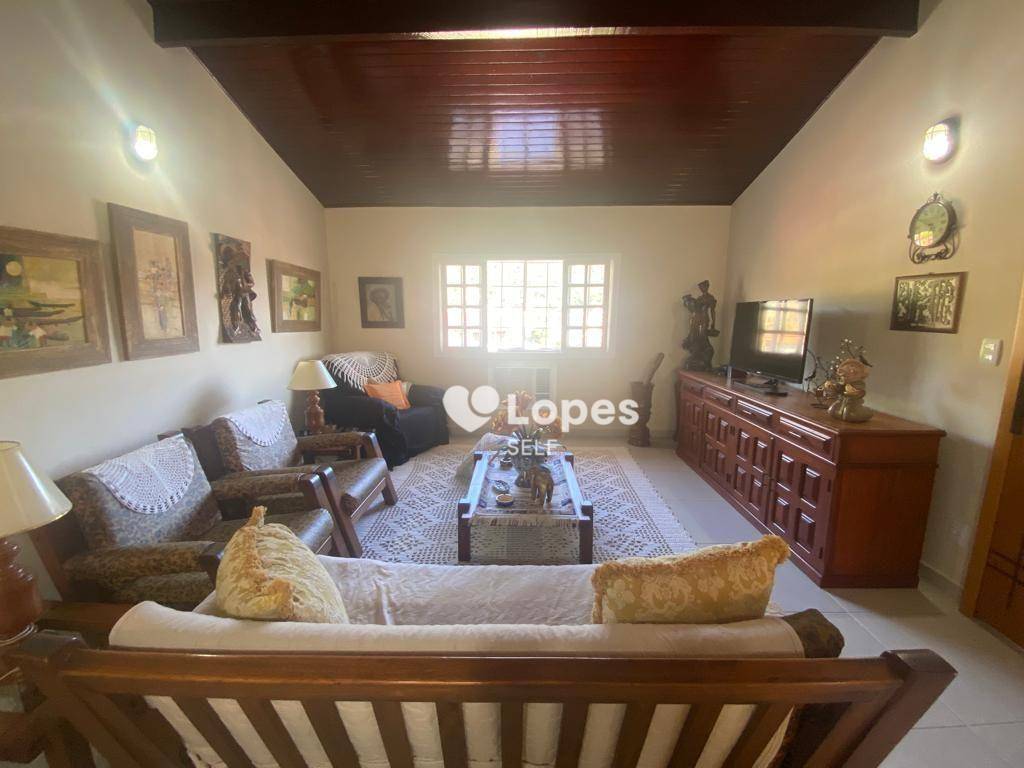 Casa à venda com 5 quartos, 284m² - Foto 19