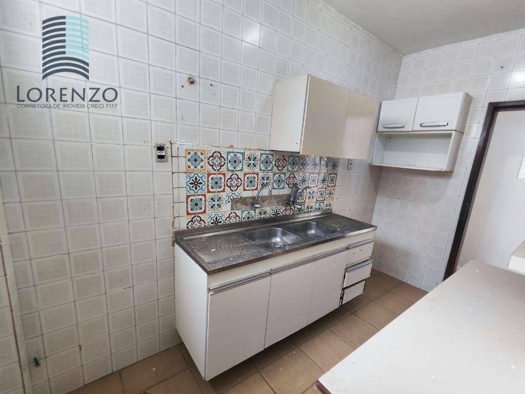 Apartamento para alugar com 3 quartos, 97m² - Foto 30