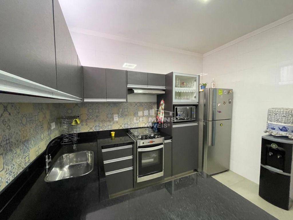 Casa à venda com 3 quartos, 237m² - Foto 15