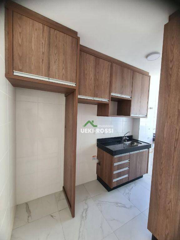 Apartamento à venda com 2 quartos, 47m² - Foto 2