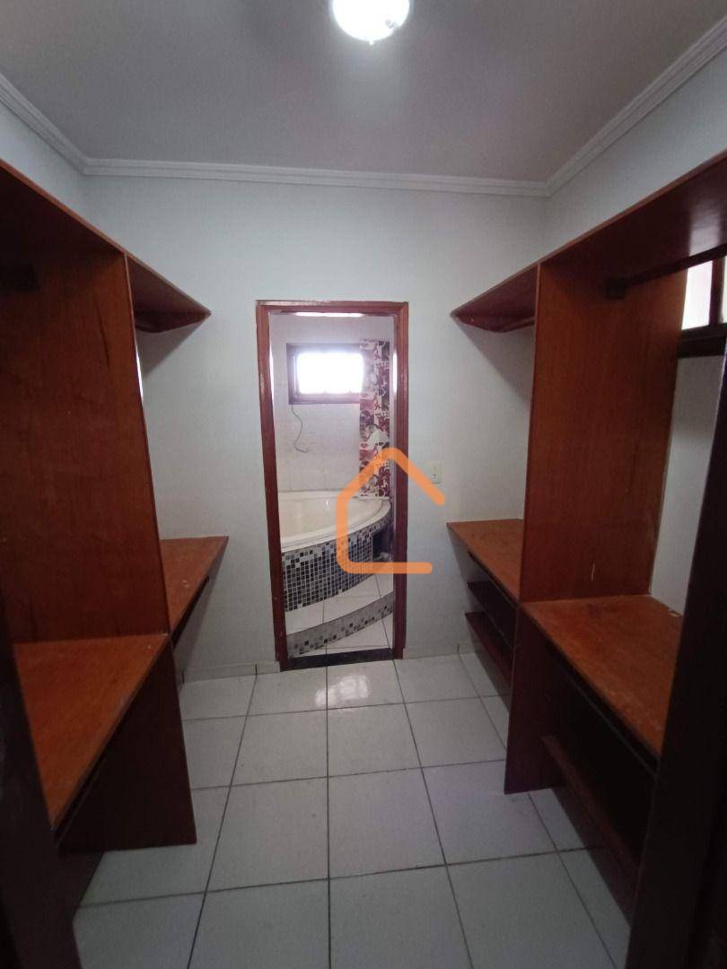 Apartamento para alugar com 3 quartos, 110m² - Foto 12