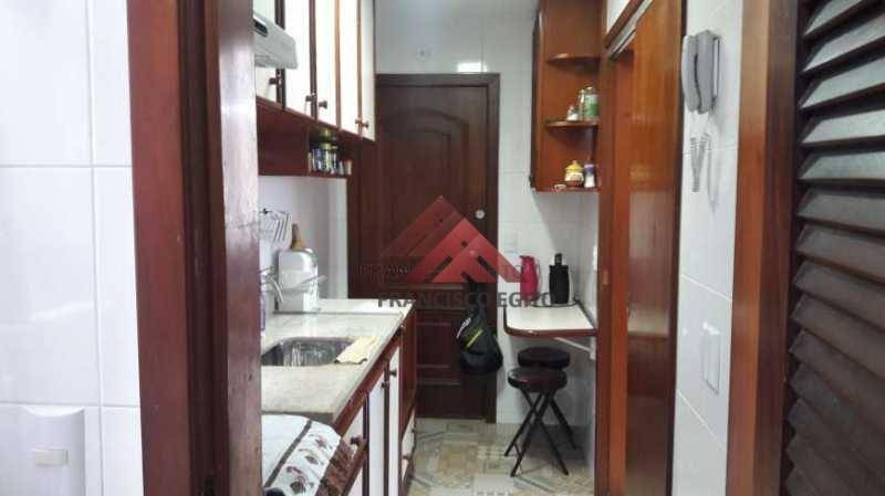 Apartamento à venda com 2 quartos, 90m² - Foto 18