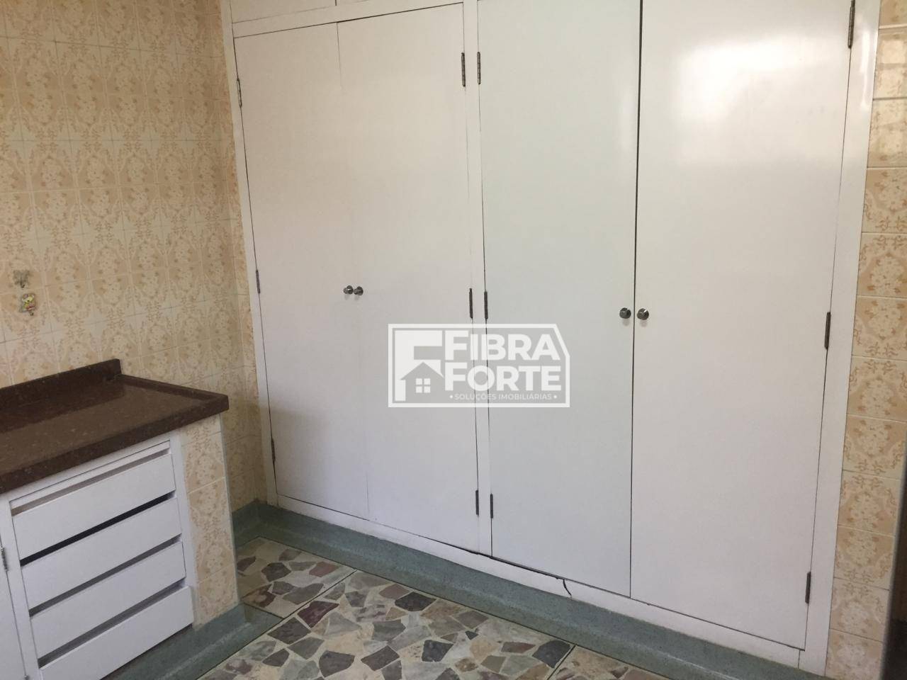 Casa à venda com 4 quartos, 190m² - Foto 10