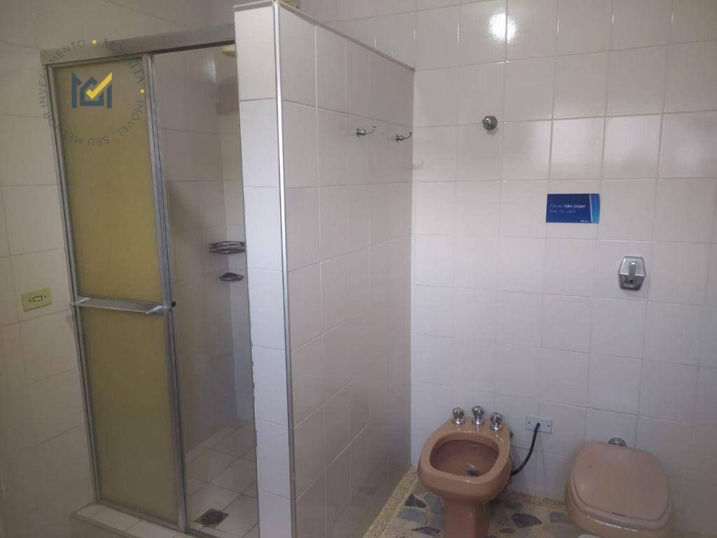 Casa para alugar com 5 quartos, 333m² - Foto 11