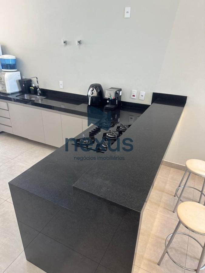 Casa à venda com 3 quartos, 250m² - Foto 5
