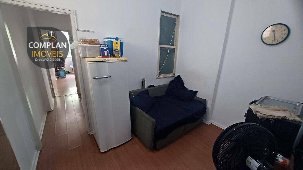 Apartamento à venda com 1 quarto, 32m² - Foto 2