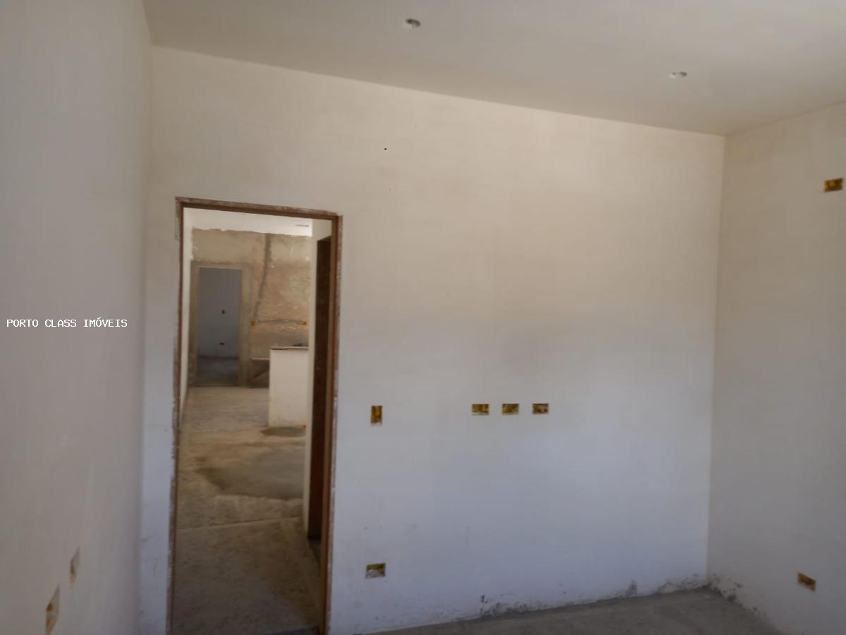 Casa à venda com 6 quartos, 180m² - Foto 13